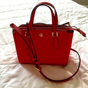 Beautiful like new Tory Burch crossbody